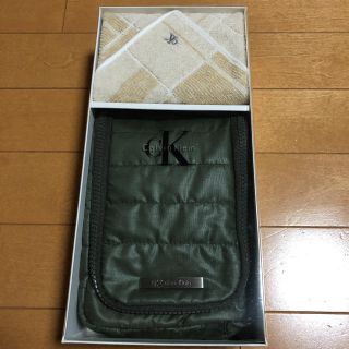 カルバンクライン(Calvin Klein)の【新品】calvinklein カルバンクライン ポーチとタオルハンカチ(ポーチ)