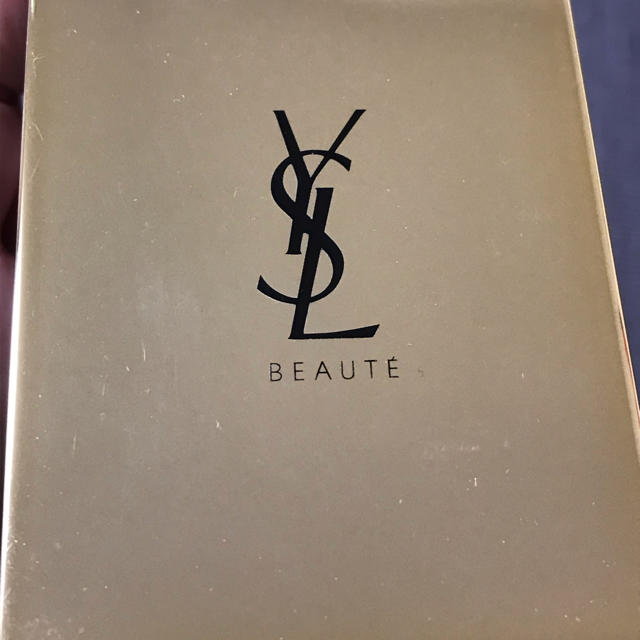 Yves Saint Laurent Beaute(イヴサンローランボーテ)のYSL ミラー&ミラーケース レディースのファッション小物(ミラー)の商品写真