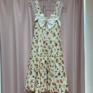 ボディライン(BODYLINE)の【田上様専用出品】BODY LINEの花柄ワンピース(ひざ丈ワンピース)