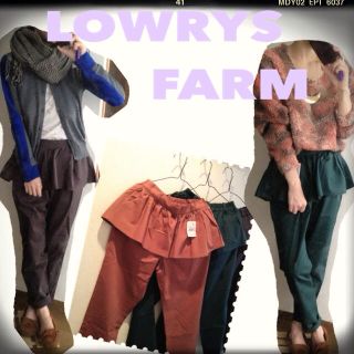 ローリーズファーム(LOWRYS FARM)のタグ付/LOWRYS/ぺプラムパンツ(チノパン)