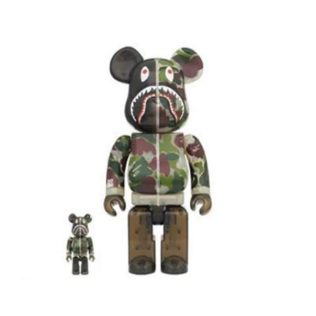 BE@RBRICK CLEAR CAMO SHARK 100%&400%