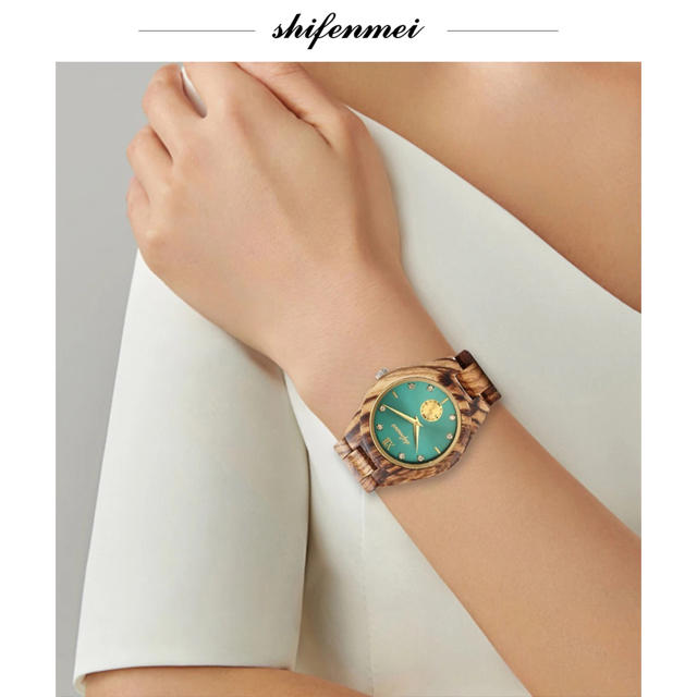 木目の腕時計☆エメラルドグリーン 新品 SALE中❣️ レディースのファッション小物(腕時計)の商品写真