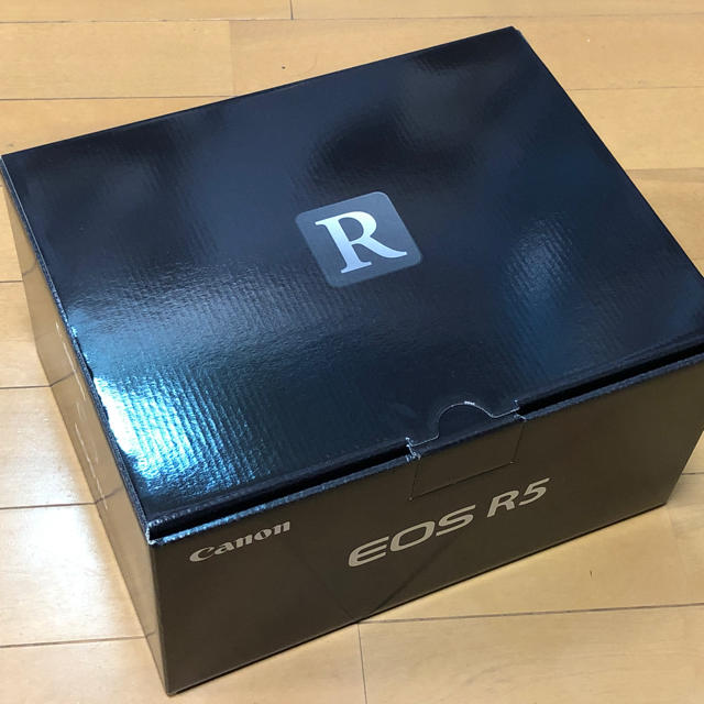 キヤノン EOS R5 新品 国内正規品