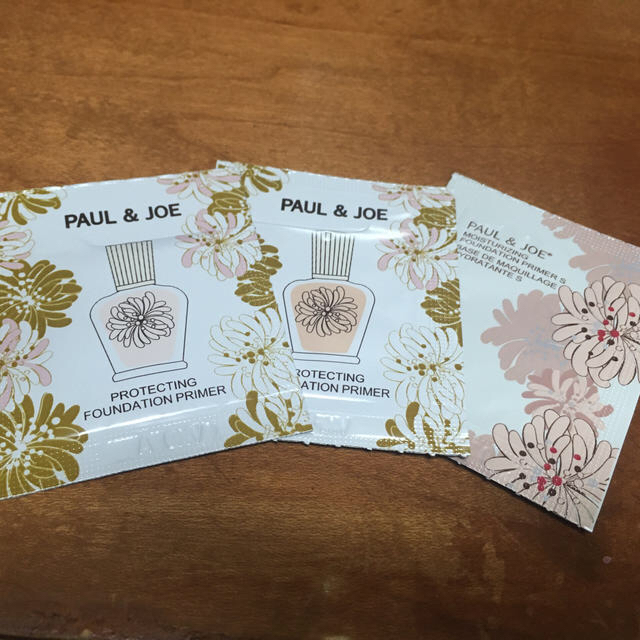 PAUL & JOE(ポールアンドジョー)のポール&ジョー ファンデーションプライマー コスメ/美容のベースメイク/化粧品(化粧下地)の商品写真