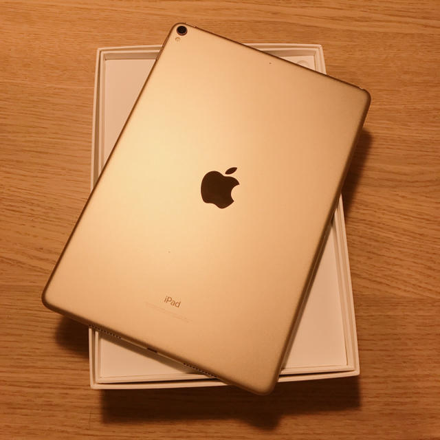 Apple(アップル)のAPPLE iPad Pro 10.5 WI-FI 64GB ゴールド スマホ/家電/カメラのPC/タブレット(タブレット)の商品写真