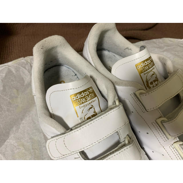 adidas(アディダス)のスタンスミス　ホワイト×ゴールド　(28cm) メンズの靴/シューズ(スニーカー)の商品写真