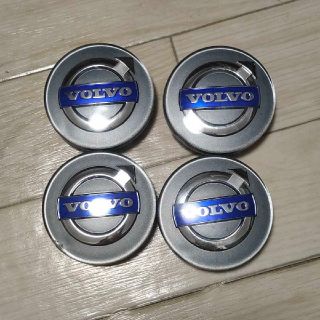 ボルボ(Volvo)の【セール】ボルボ 純正ホイールセンターキャップ4つ(ホイール)