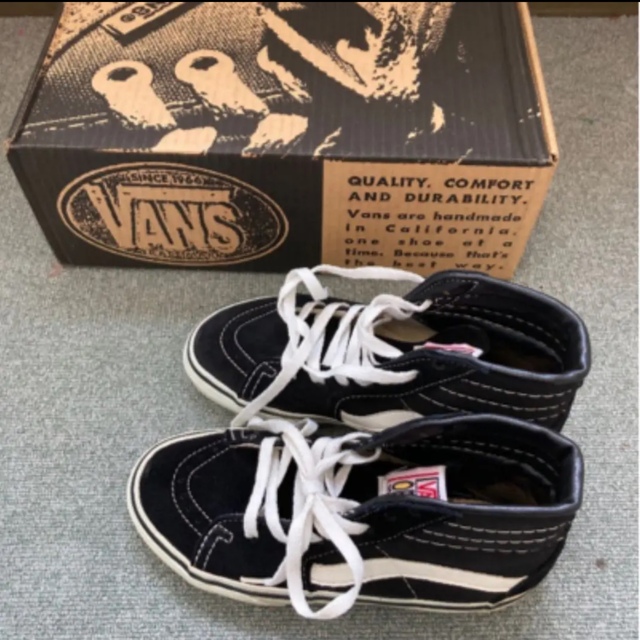 22cm MADE IN USA新品 　VANS Sk8-Hi 黒 箱付き