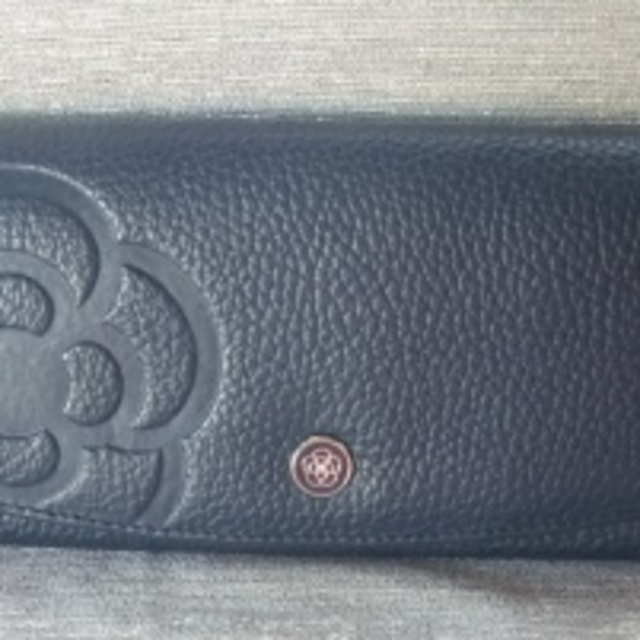 クレイサス。財布。