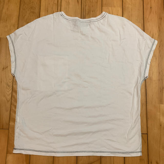 Bershka(ベルシュカ)のBershka 白Tシャツ　ZARA レディースのトップス(Tシャツ(半袖/袖なし))の商品写真