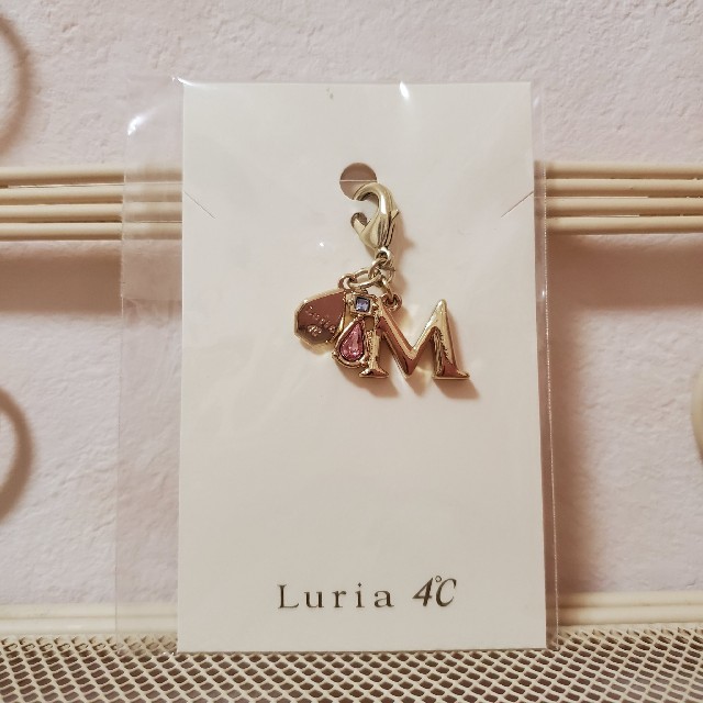 4℃(ヨンドシー)の【新品】4℃　Luria　イニシャルチャーム レディースのアクセサリー(チャーム)の商品写真