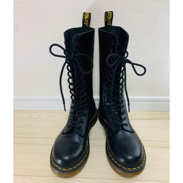 Dr.Martens(ドクターマーチン)のDr.Martens 14ホール レディース 黒 UK4 22.5〜23.0 レディースの靴/シューズ(ブーツ)の商品写真