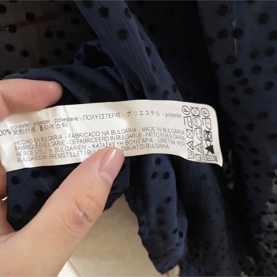 ZARA(ザラ)のZARA  シフォンブラウス ドット ネイビー レディースのトップス(シャツ/ブラウス(長袖/七分))の商品写真