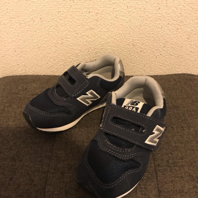 New Balance(ニューバランス)の【美品】ニューバランス IZ996 ネイビー 15cm キッズ/ベビー/マタニティのキッズ靴/シューズ(15cm~)(スニーカー)の商品写真