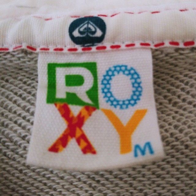 Roxy(ロキシー)のロキシー　パーカー　フルジップ　Mサイズ レディースのトップス(パーカー)の商品写真