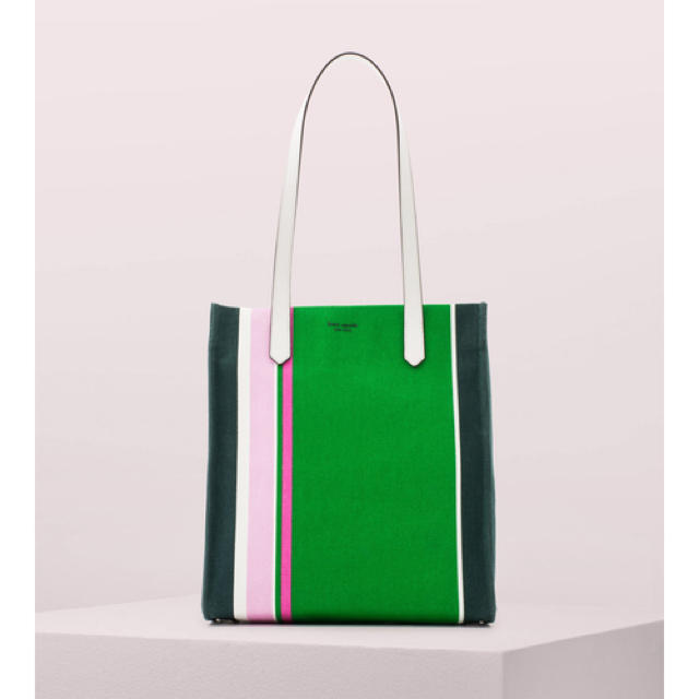 kate spade new york(ケイトスペードニューヨーク)のkate spade A4対応 キャンバス トートバッグ レディースのバッグ(トートバッグ)の商品写真