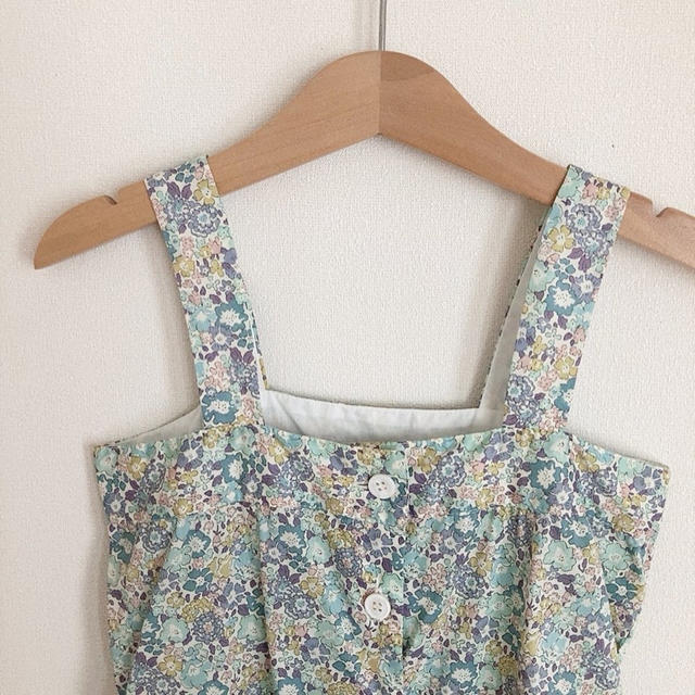 Bonpoint(ボンポワン)のbonton  libertyサロペット  4a キッズ/ベビー/マタニティのキッズ服女の子用(90cm~)(パンツ/スパッツ)の商品写真