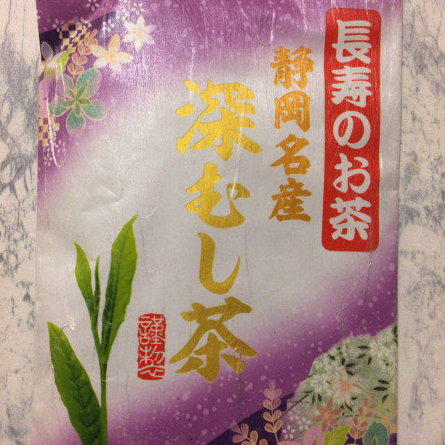 静岡茶　長寿のお茶 静岡名産深むし茶　緑茶  100g 4袋 食品/飲料/酒の飲料(茶)の商品写真