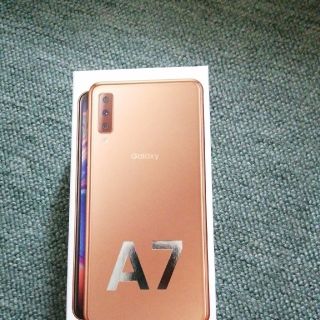 ギャラクシー(Galaxy)の★未使用 新品★Galaxy A7  ゴールド simフリー (スマートフォン本体)