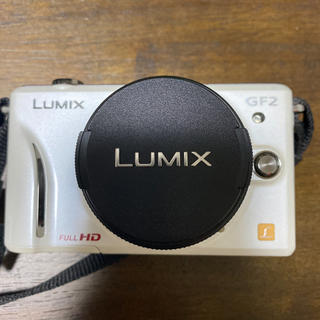 パナソニック(Panasonic)のデジタル一眼　LUMIX GF2 ホワイト(デジタル一眼)