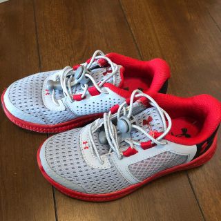 アンダーアーマー(UNDER ARMOUR)のアンダーアーマー　スニーカー  17cm(スニーカー)