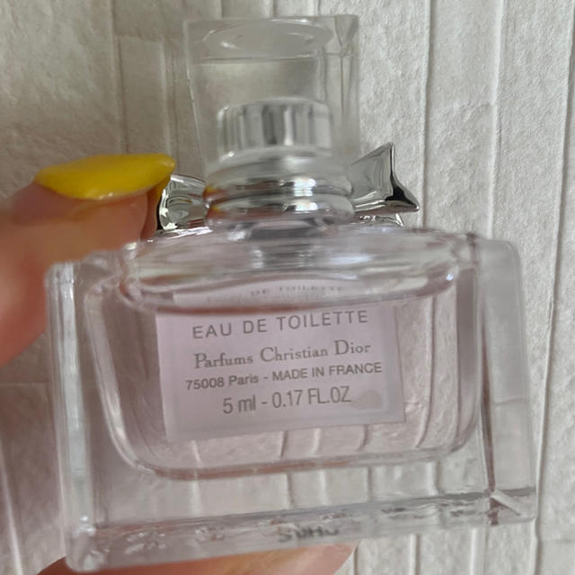 Christian Dior(クリスチャンディオール)のchristian dior parfums 75008 5ml 香水 コスメ/美容の香水(香水(女性用))の商品写真