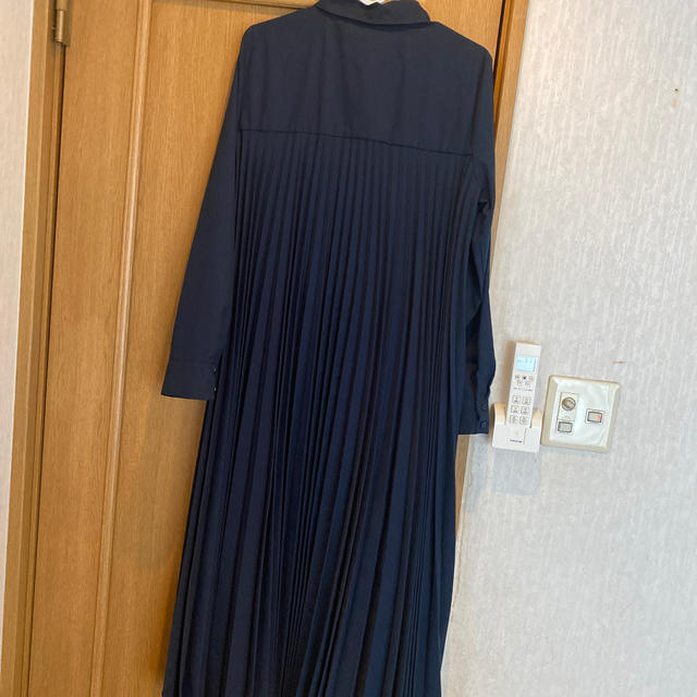 ZARA(ザラ)のザラ☆バックプリーツシャツ レディースのトップス(シャツ/ブラウス(長袖/七分))の商品写真