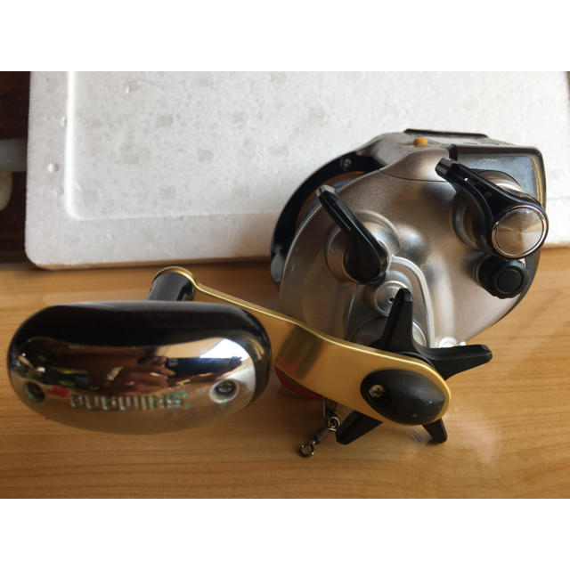 SHIMANO - 電動リール シマノプレミオ3000(中古品)の通販 by SHIMANO - 電動リール シマノプレミオ3000(中古品)の通販 by