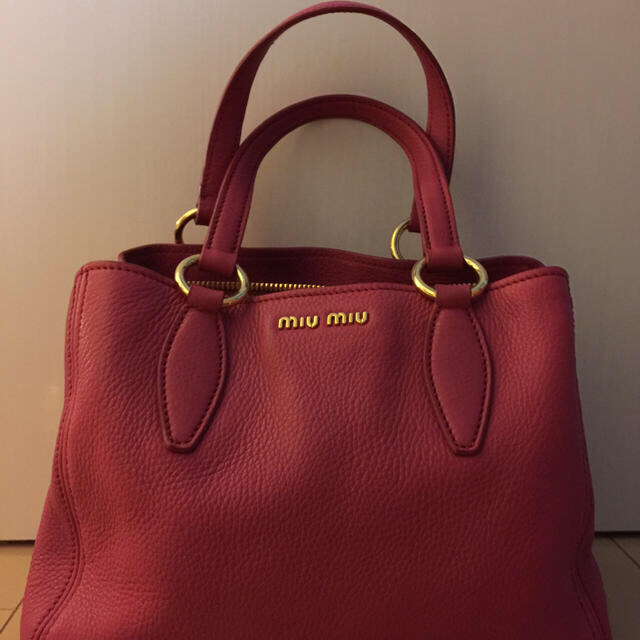 miumiu(ミュウミュウ)のミュウミュウ  ピンクバッグ 美品 メンズのバッグ(トートバッグ)の商品写真