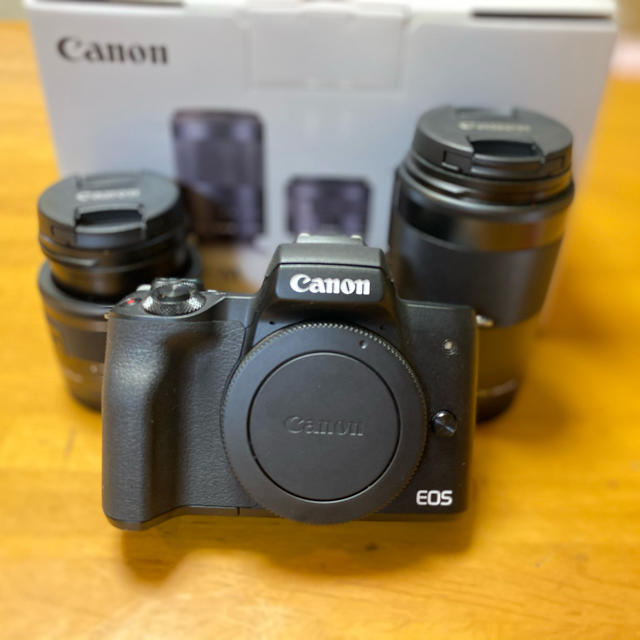 Canon(キヤノン)のCanon EOS KISS M Wズームキット(Luk様限定) スマホ/家電/カメラのカメラ(ミラーレス一眼)の商品写真