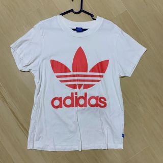 アディダス(adidas)のadidas Tシャツ(Tシャツ/カットソー(半袖/袖なし))