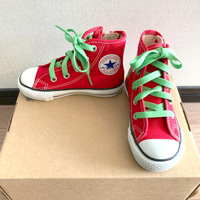 CONVERSE(コンバース)のCONVERSE 赤　子供靴　15cm  キッズ/ベビー/マタニティのキッズ靴/シューズ(15cm~)(スニーカー)の商品写真