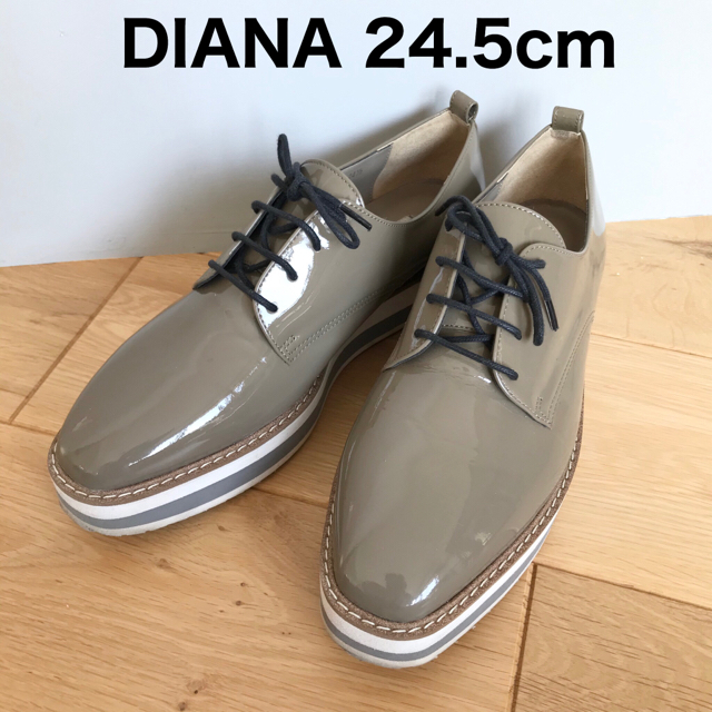 DIANA(ダイアナ)のDIANA エナメルローファー 軽量ソール レースアップ 24.5cm 厚底 レディースの靴/シューズ(ローファー/革靴)の商品写真