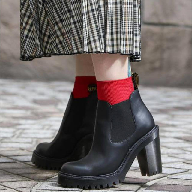 Dr.Martens SEIRENE ハーストンチェルシーブーツ ブラックレディース