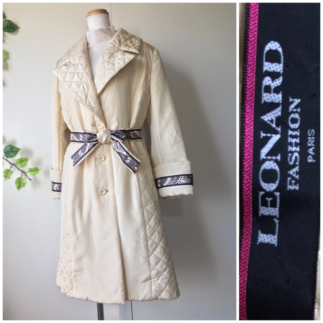 LEONARD(レオナール)の未使用レオナール　最高級　シルク　日本製　コート レディースのジャケット/アウター(ロングコート)の商品写真