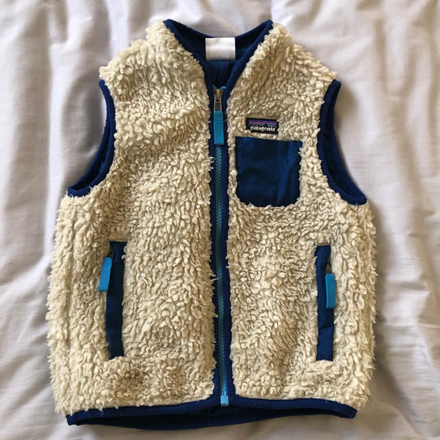 patagonia(パタゴニア)のパタゴニア ボアベスト　フリース ベスト　レトロX 3T キッズ/ベビー/マタニティのキッズ服男の子用(90cm~)(ジャケット/上着)の商品写真