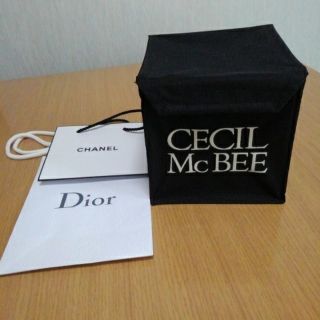 セシルマクビー(CECIL McBEE)の【m様専用】CECIL McBEE CD.DVDケース＆ブランド紙袋セット(CD/DVD収納)