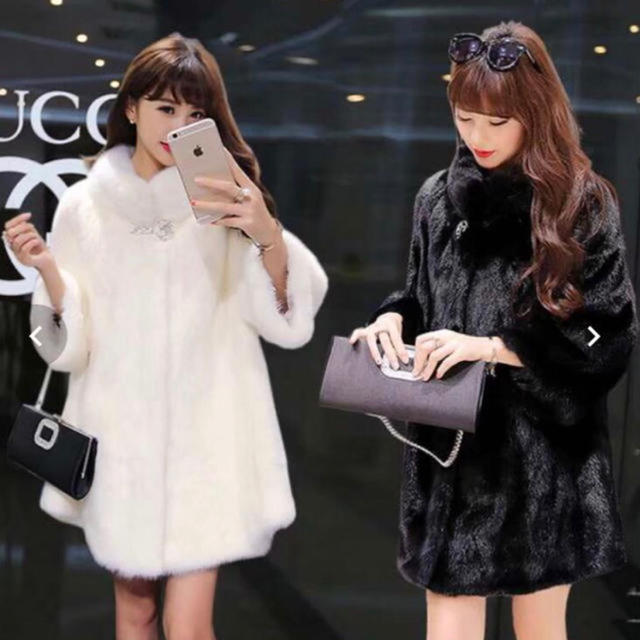 韓国　ファー　アウター　可愛い　白コート　ファーコート レディースのジャケット/アウター(毛皮/ファーコート)の商品写真