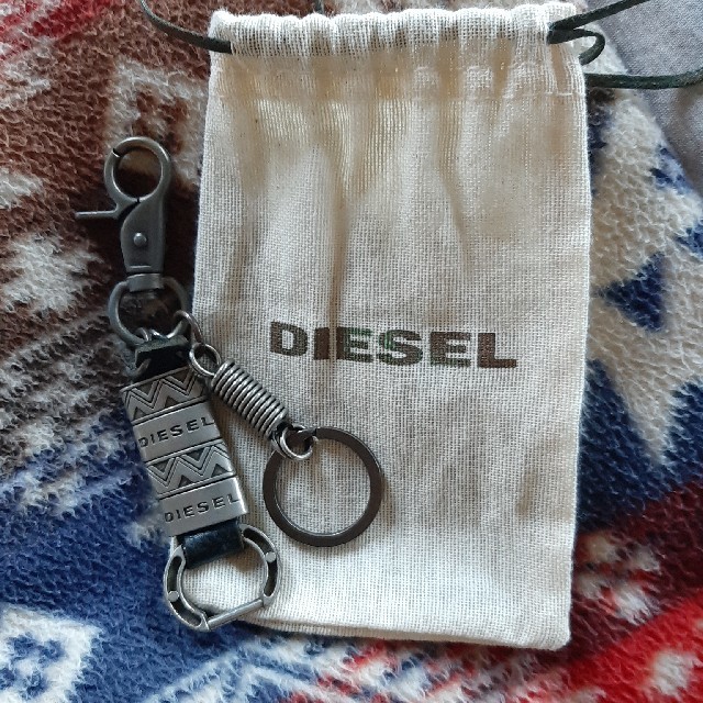 DIESEL(ディーゼル)のDIESEL キーリング キーケース メンズのファッション小物(キーケース)の商品写真