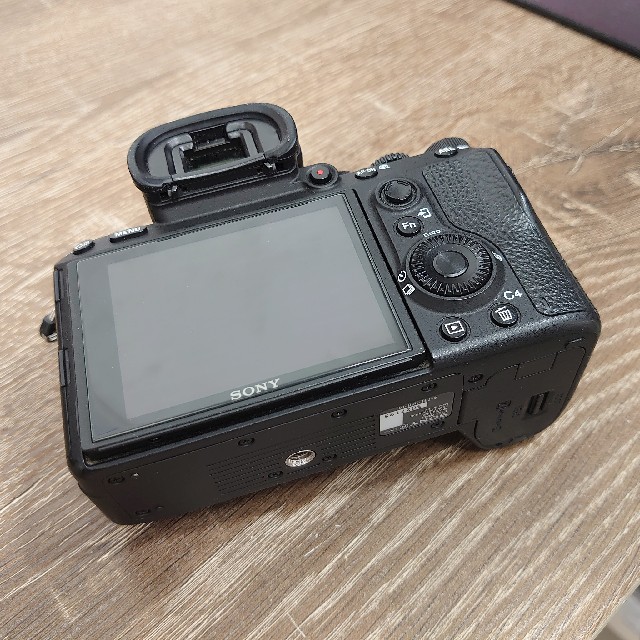 SONY(ソニー)の【SONY】 α7R III　ILCE-7RM3 スマホ/家電/カメラのカメラ(ミラーレス一眼)の商品写真