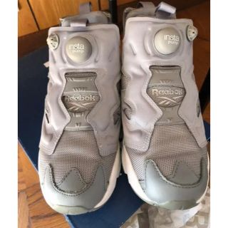 リーボック(Reebok)のポンプフューリー　グレー　23.5(スニーカー)