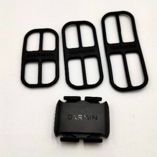 ガーミン(GARMIN)のガーミン　ケーデンスセンサー　新品未使用品　バンド付き　740(その他)