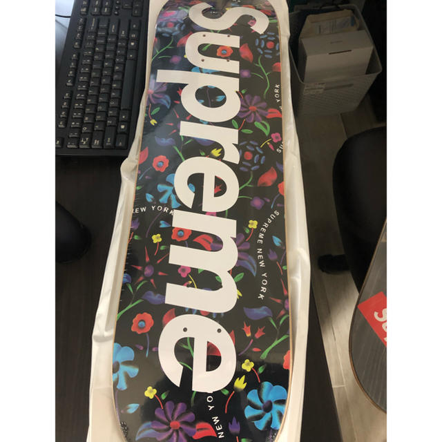 お得 Supreme - Supreme Airbrushed Floral Skateboard の通販 by suprememans's shop｜シュプリームならラクマ 最新作大得価