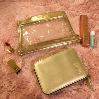 イヴサンローランボーテ(Yves Saint Laurent Beaute)のイヴサンローラン アメニティセット(コフレ/メイクアップセット)