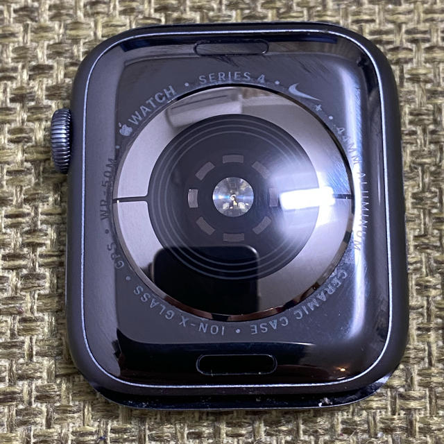 Apple Watch(アップルウォッチ)のApple Watch Series4  本体 44mm GPSモデル スマホ/家電/カメラのスマートフォン/携帯電話(スマートフォン本体)の商品写真