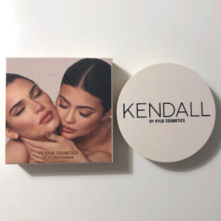 カイリーコスメティックス(Kylie Cosmetics)のKENDALL Kylie Cosmetics フェイスパウダー(フェイスパウダー)