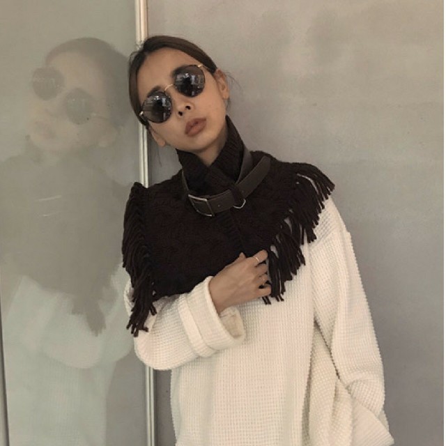 Ameri VINTAGE(アメリヴィンテージ)の【美品】 AMERI  CABLE KNIT SHAWL レディースのファッション小物(マフラー/ショール)の商品写真