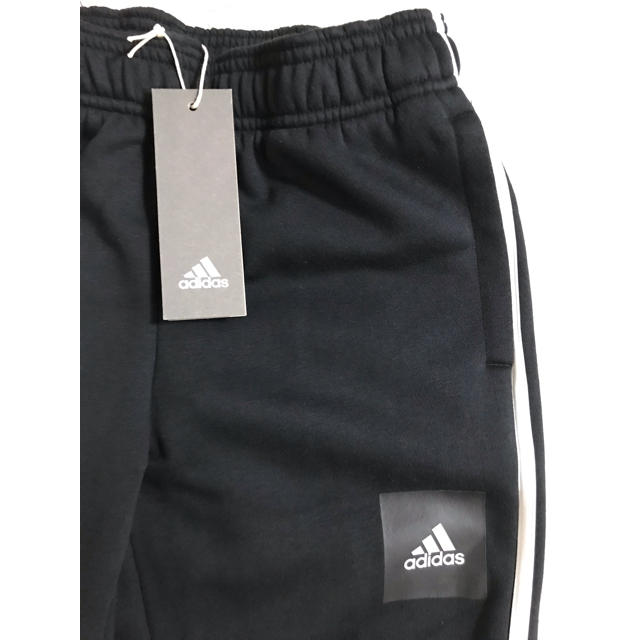 adidas(アディダス)の\\新品// アディダス スウェットジャージ 150サイズ キッズ/ベビー/マタニティのキッズ服男の子用(90cm~)(パンツ/スパッツ)の商品写真