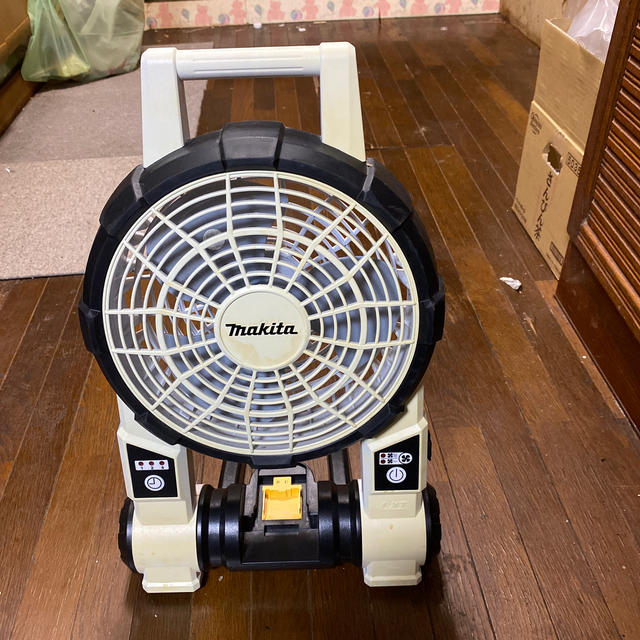 Makita(マキタ)のマキタ　充電式ファン スマホ/家電/カメラの冷暖房/空調(扇風機)の商品写真