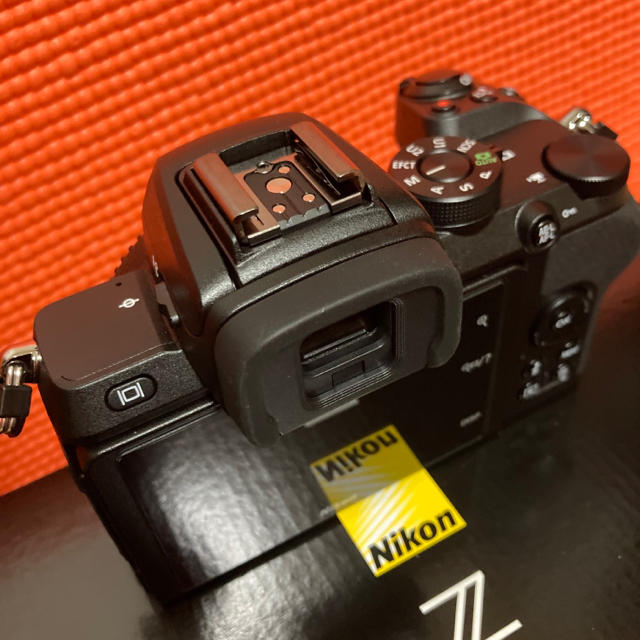 Nikon(ニコン)の新品同様 メーカー保証有 ニコン Z 50 ボディ スマホ/家電/カメラのカメラ(ミラーレス一眼)の商品写真